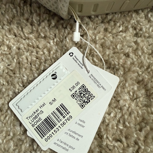 Lululemon Athletica White Cap - Picture 3 of 3